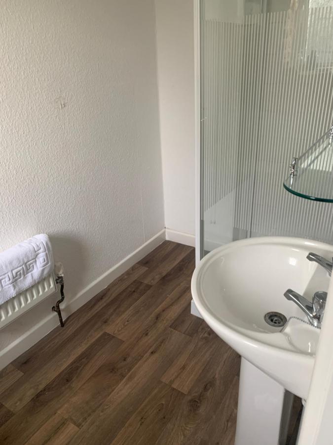 Crosskeys Inn Guest Rooms In Wye Valley Goodrich エクステリア 写真